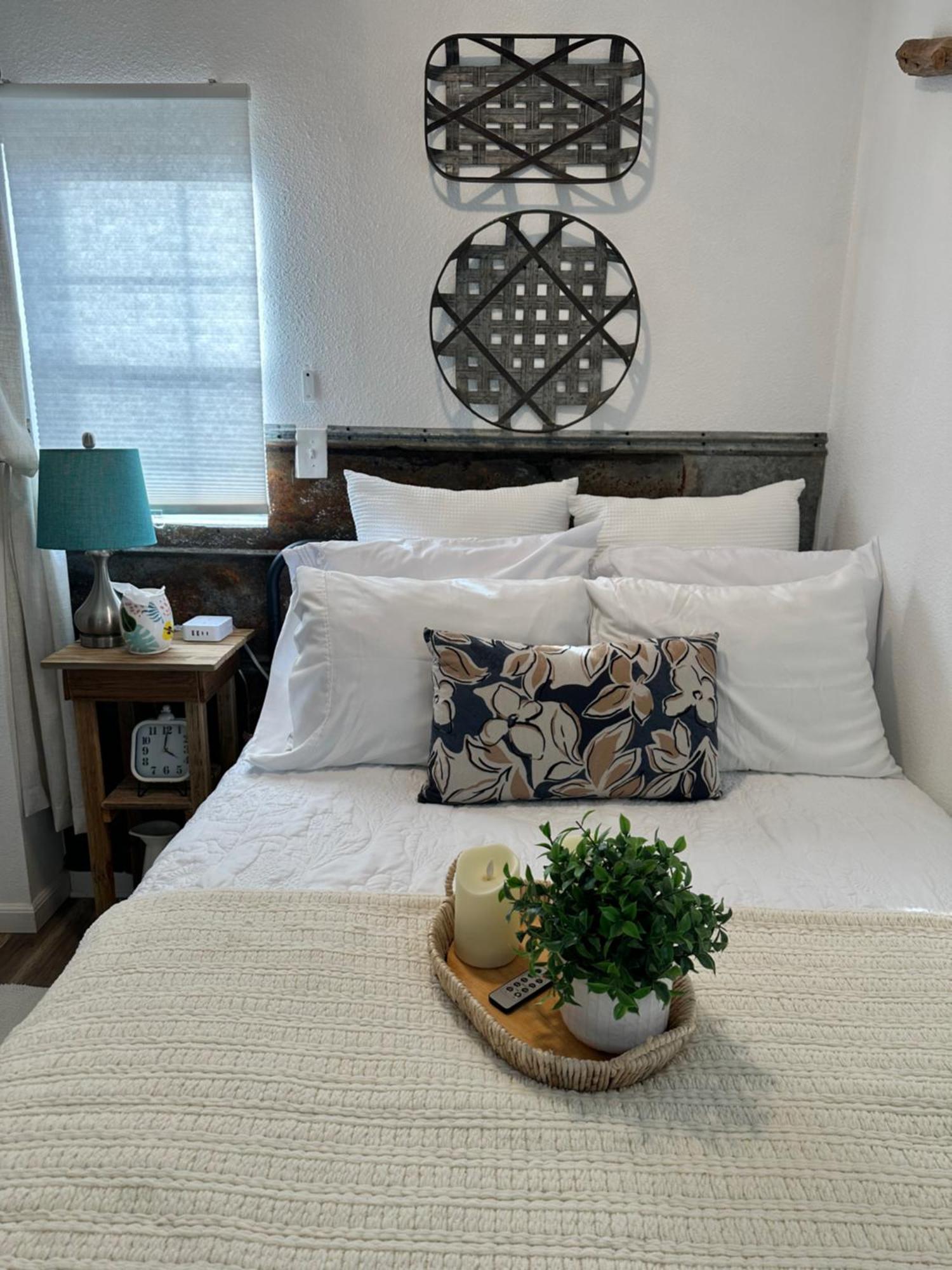 Tiny House - Our Little Piece Of Paradise Lakehills ภายนอก รูปภาพ