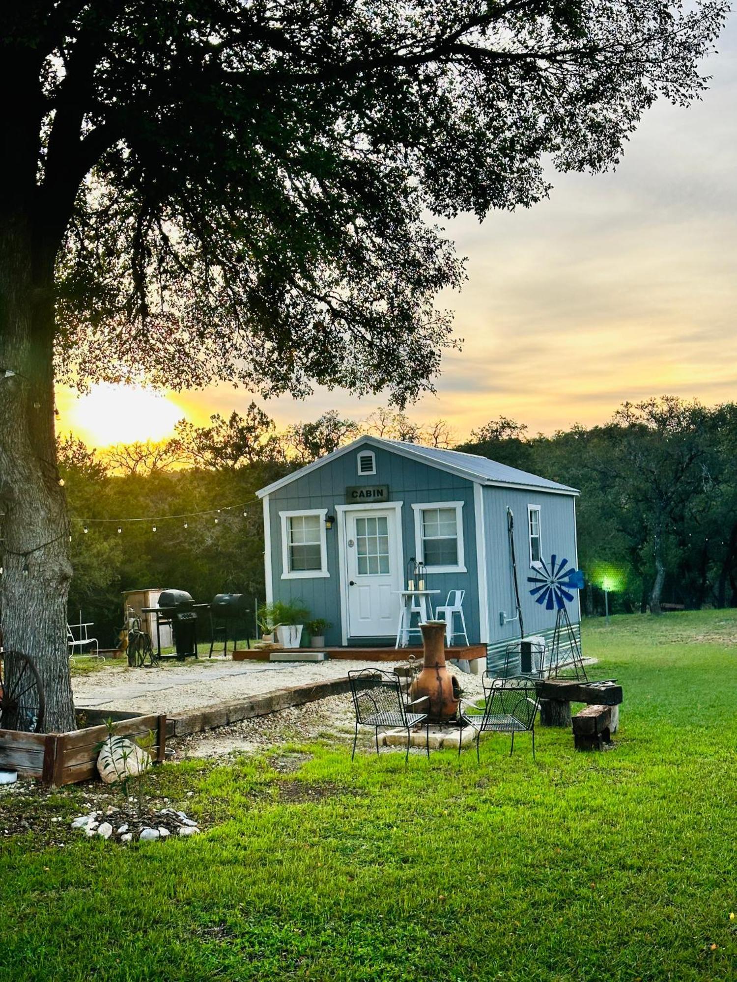 Tiny House - Our Little Piece Of Paradise Lakehills ภายนอก รูปภาพ