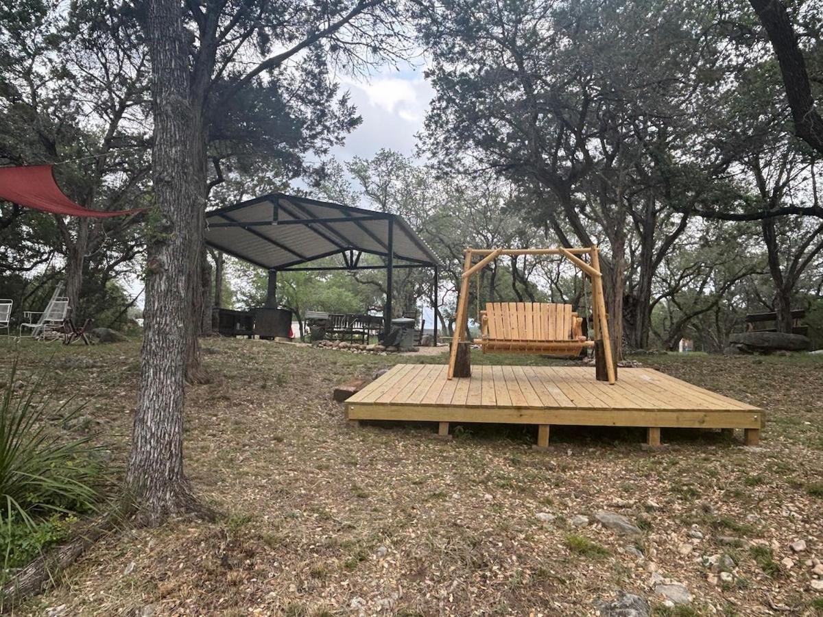 Tiny House - Our Little Piece Of Paradise Lakehills ภายนอก รูปภาพ