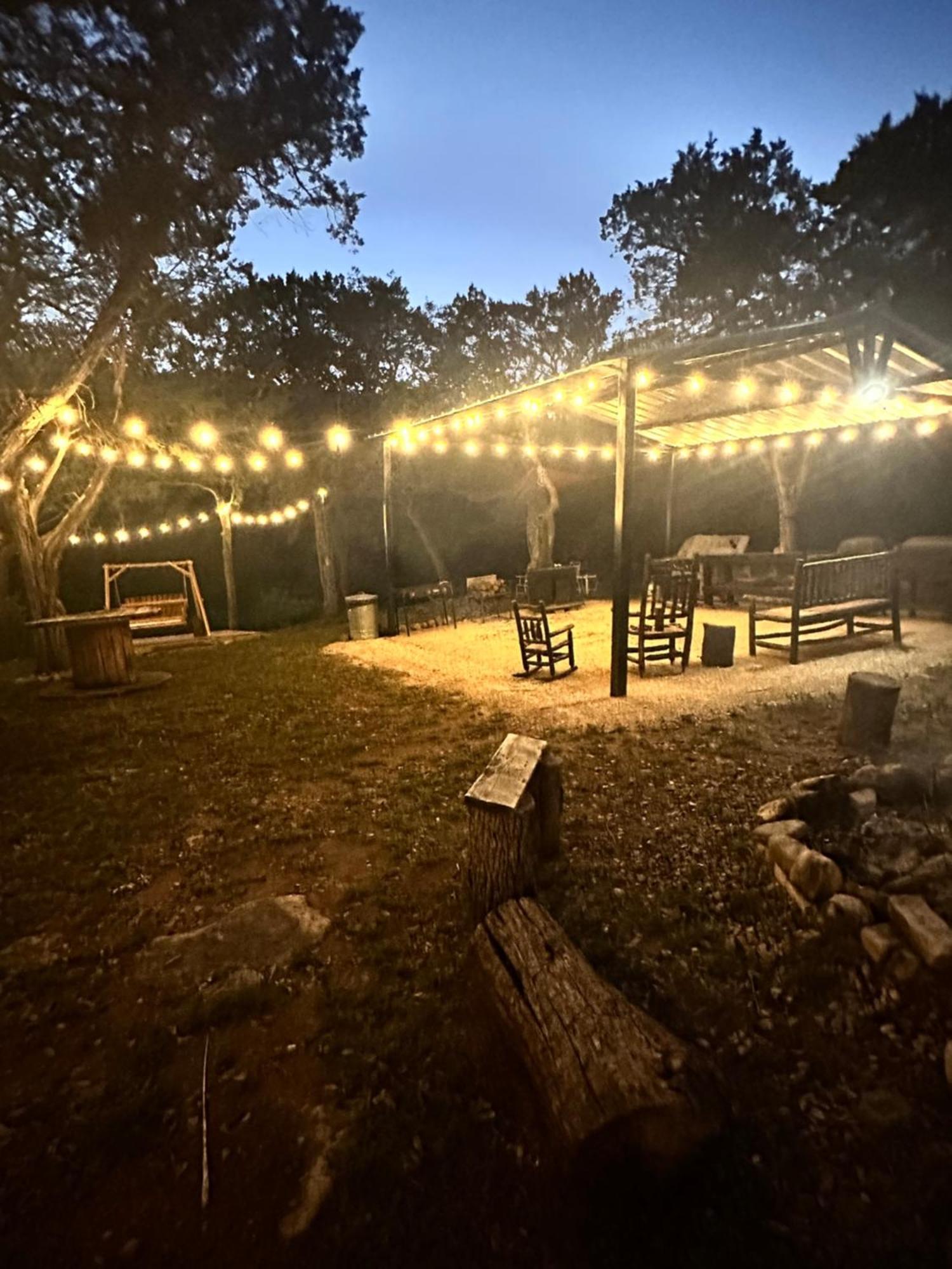 Tiny House - Our Little Piece Of Paradise Lakehills ภายนอก รูปภาพ