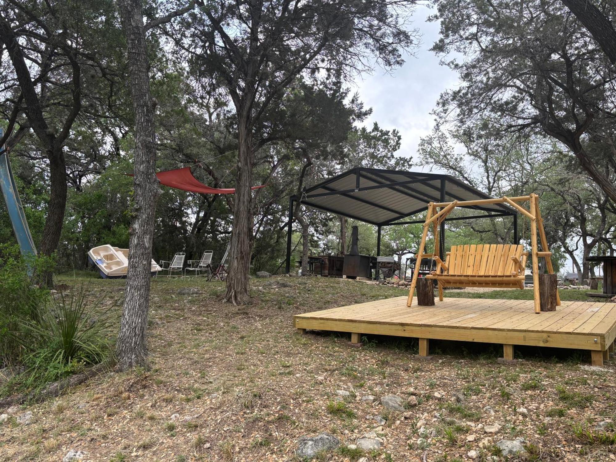 Tiny House - Our Little Piece Of Paradise Lakehills ภายนอก รูปภาพ
